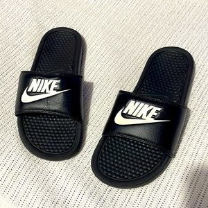 Nike sandals/slides